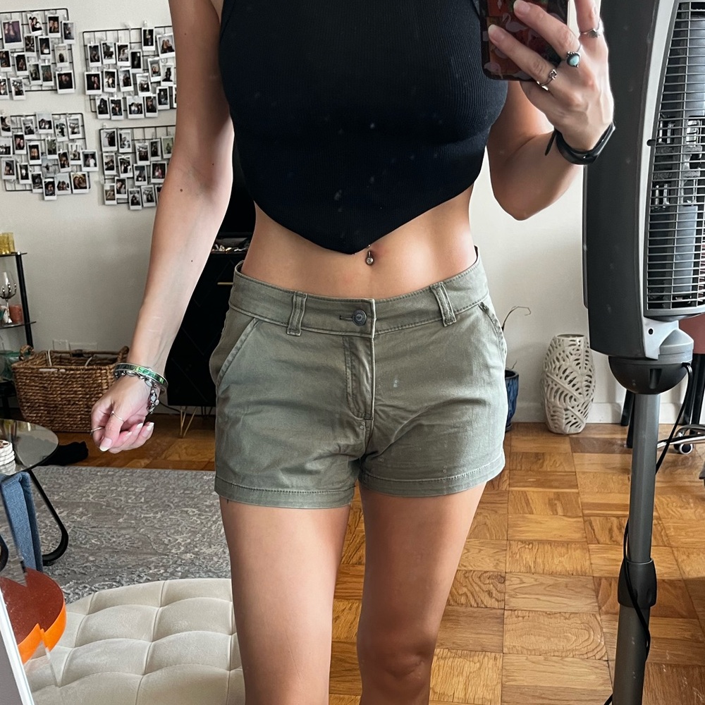 Hollister Low Rise Green Shorts